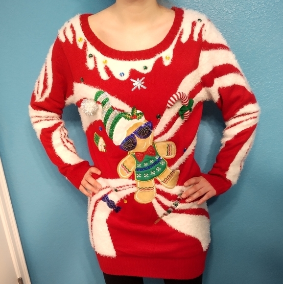 NWT Christmas Scoop Neck Sweater Tunic with Gingerbread Man and Peppermi… - Picture 3 of 9